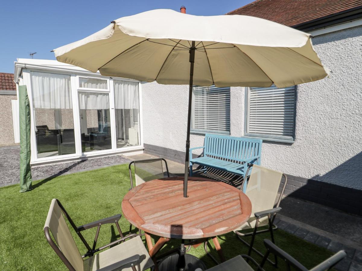 Seaside Retreat Villa Prestatyn Exteriör bild